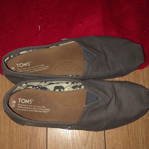 Men’s TOMS - Picture 2 of 4